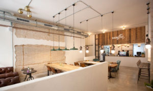 at4grupo-constructora-interiorismo-design-restaurante-bar-rawffee