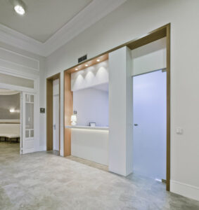 at4-clinica-valencia-reforma-integral-fontana-vicente-navarro