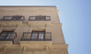 at4-grupo-fachada-centro-historico-edificio-valencia-rehabilitacion-reforma-integral-obra-nuevo